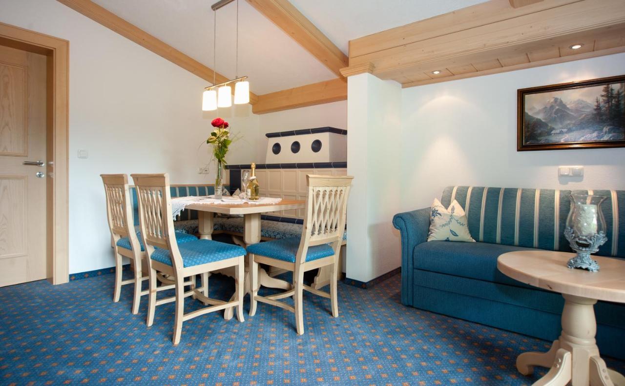 Hotel Ferienschlössl Harmonie Holzgau Zimmer foto