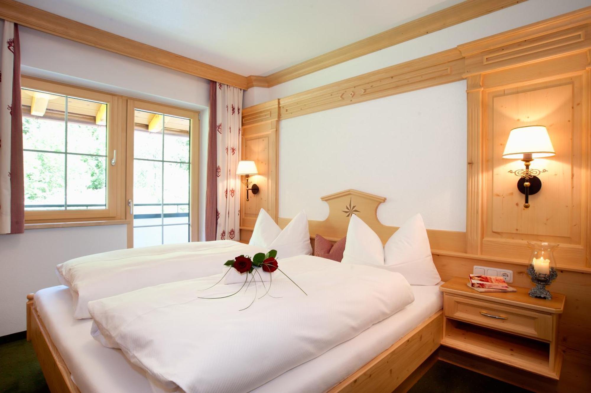 Hotel Ferienschlössl Harmonie Holzgau Zimmer foto